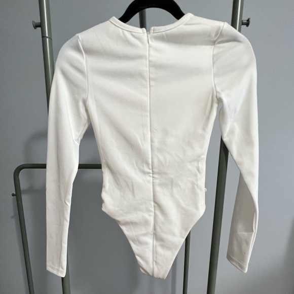 Sabo Skirt - White Bodysuit with Cut Outs - Picture 7 of 7